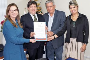 Imagem da notícia - PGE-AM assina com Ciesa novo acordo que favorece a qualificação profissional dos servidores do órgão