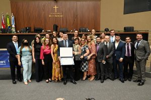 Imagem da notícia - Procurador da PGE-AM, Ricardo Antonio Rezende de Jesus, recebe Título de Cidadão do Amazonas da Aleam