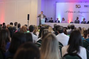 Imagem da notícia - PGE-AM faz outorga de medalhas e lança revista jurídica em comemoração aos 50 anos