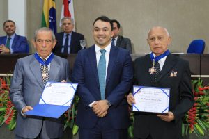 Imagem da notícia - PGE-AM concede Medalha do Mérito a procuradores do Estado aposentados