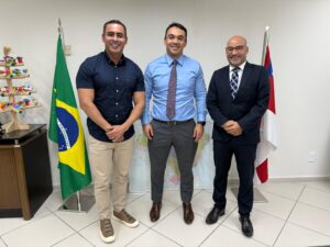 Imagem da notícia - Festival de Parintins 2025: PGE-AM recebe presidente e advogado do Boi Caprichoso para tratar questões jurídicas e trabalhistas do bumbá